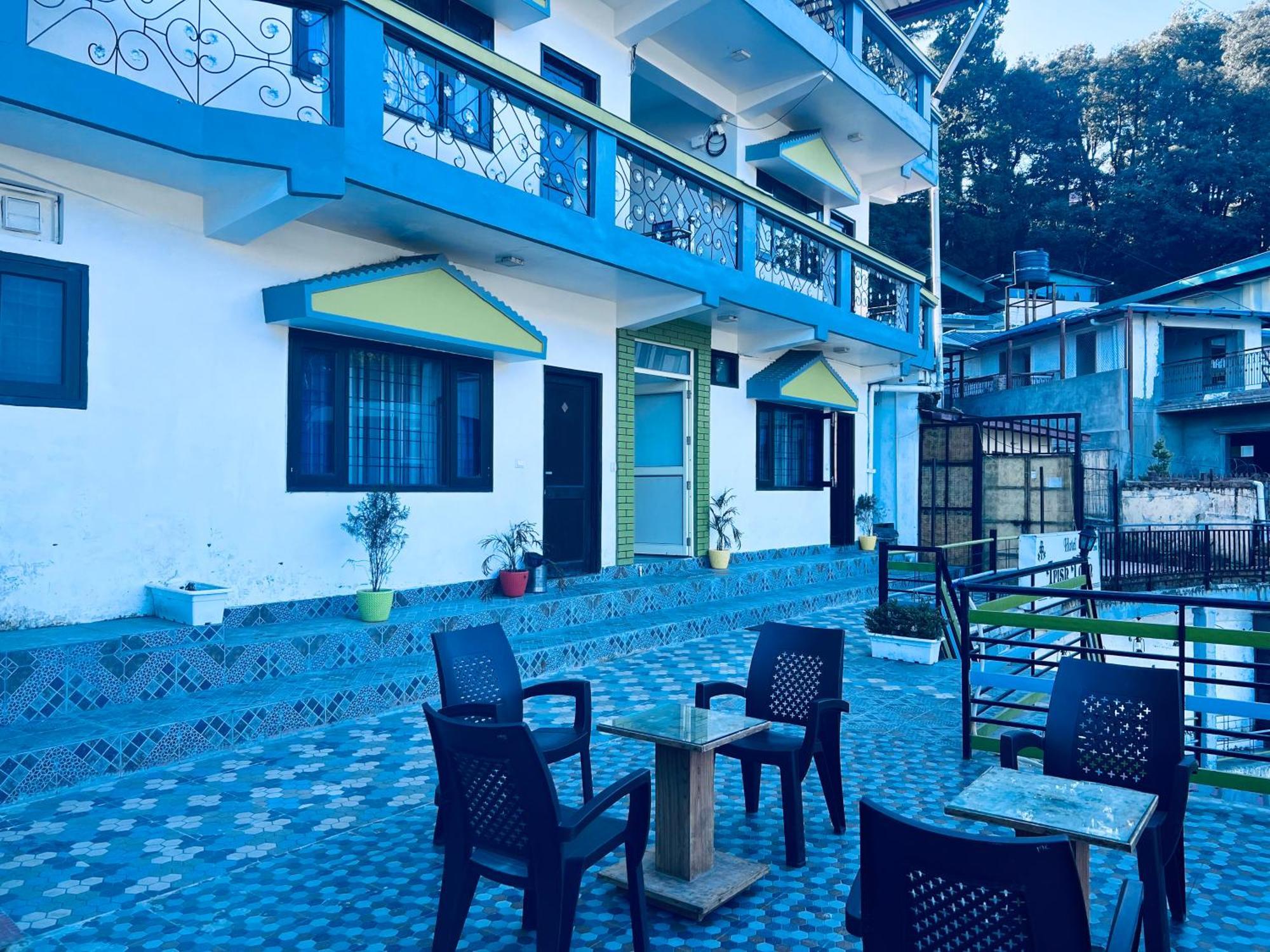 Irish Town Mussoorie Hotel Ngoại thất bức ảnh