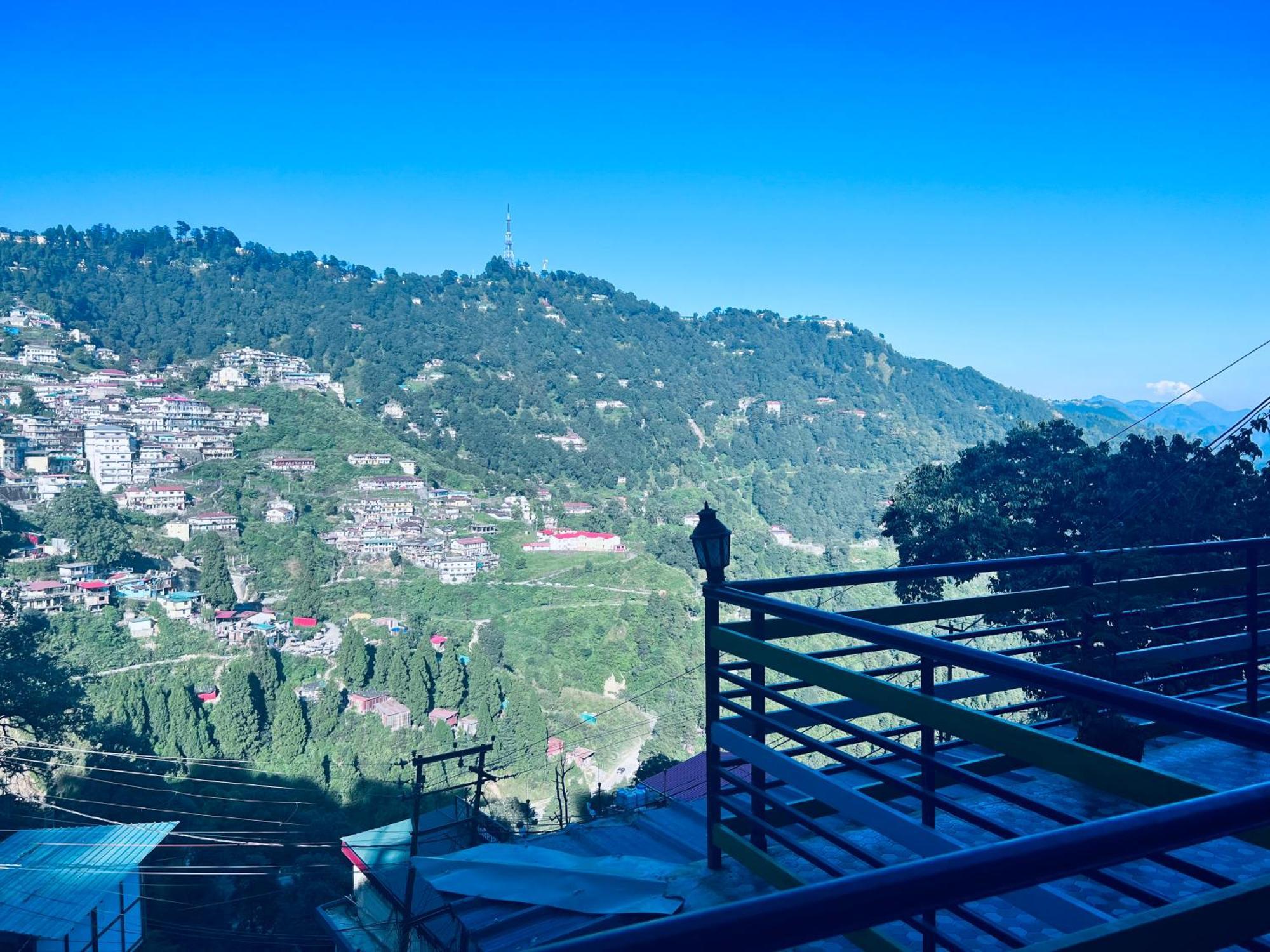 Irish Town Mussoorie Hotel Ngoại thất bức ảnh